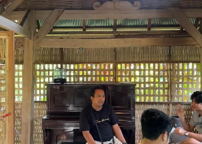 Sang Natha - Kopi Tiam & Agro ロッジ Tjatur